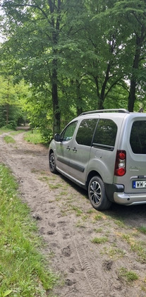 Citroen Berlingo cena 37500 przebieg: 180200, rok produkcji 2017 z Warszawa małe 67
